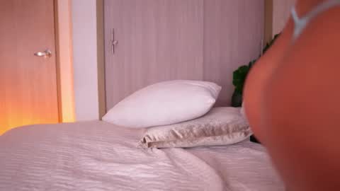 Snapshot of emiily_bell chatting on March 11, 2026, 7:31 pm online show from March 11, 2026, 7:31 pm