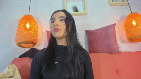 Emily online show from November 11, 2025, 12:05 pm