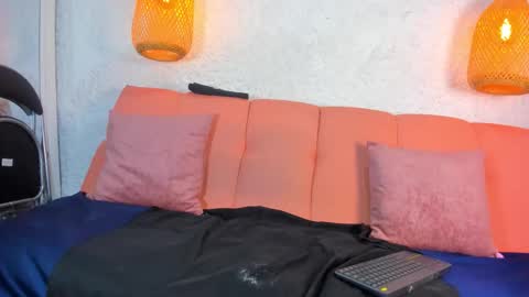 Emily online show from November 20, 2025, 12:05 pm