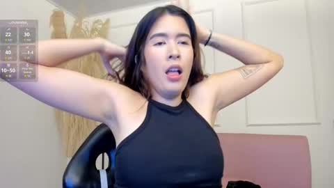    online show from October 21, 2025, 12:17 pm