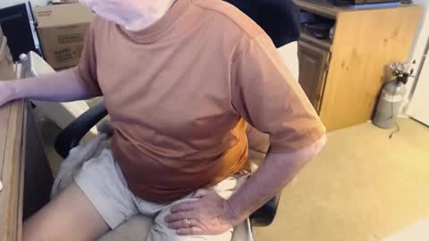 Snapshot of emil_karpo chatting on May 15, 2026, 2:57 pm Terrance1st online show from May 15, 2026, 2:57 pm