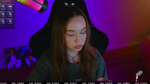 Emili online show from April 10, 2026, 10:42 am