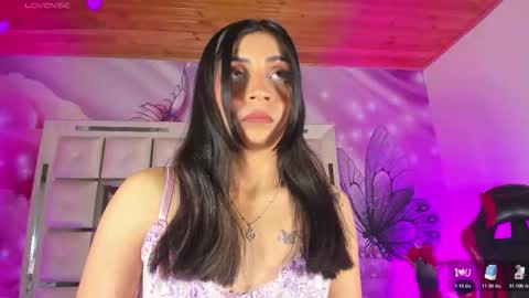 Snapshot of emili_clark chatting on March 1, 2026, 4:14 am Emili clark online show from March 1, 2026, 4:14 am