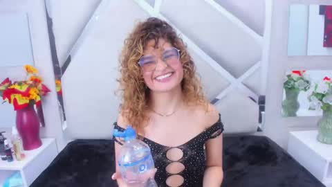 Emy  online show from October 11, 2025, 3:06 am