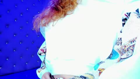 Emy  online show from October 12, 2025, 7:57 pm