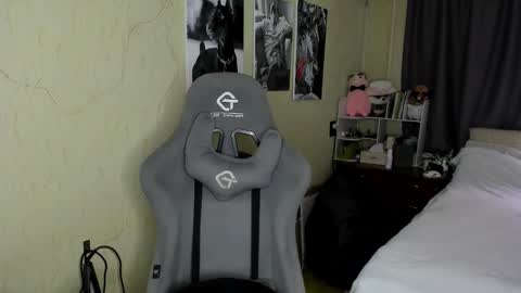 Snapshot of emili_sweet__ chatting on October 21, 2025, 9:54 am emili_sweet__ online show from October 21, 2025, 9:54 am