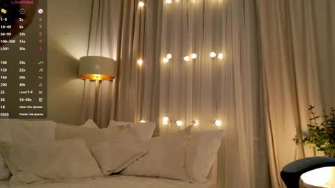 Snapshot of emilia_dream chatting on April 24, 2026, 6:21 pm emilia_dream online show from April 24, 2026, 6:21 pm
