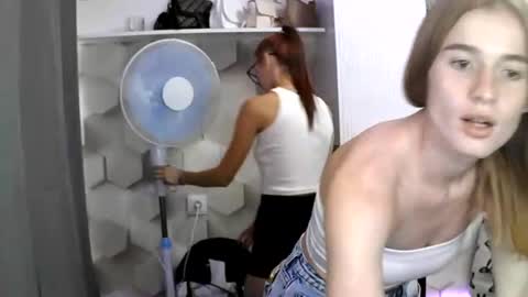 Snapshot of emilia_jack_carvel chatting on July 23, 2026, 1:41 am emilia_jack_carvel online show from July 23, 2026, 1:41 am