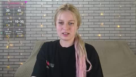 Amili online show from December 10, 2024, 3:22 pm