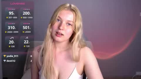 Snapshot of emiliaduchess chatting on May 27, 2026, 2:36 pm Amili online show from May 27, 2026, 2:36 pm