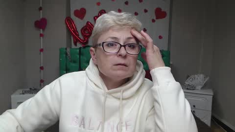 Snapshot of emiliagree chatting on February 5, 2026, 8:35 pm EmiliaGree online show from February 5, 2026, 8:35 pm