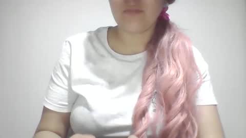 Snapshot of emiliahoney chatting on January 6, 2026, 7:17 pm emiliahoney online show from January 6, 2026, 7:17 pm