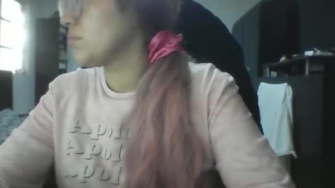Snapshot of emiliahoney chatting on January 10, 2026, 1:02 pm emiliahoney online show from January 10, 2026, 1:02 pm