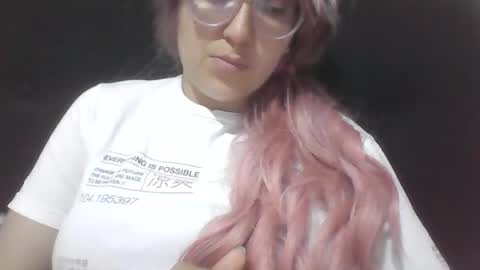 Snapshot of emiliahoney chatting on January 16, 2026, 9:41 pm emiliahoney online show from January 16, 2026, 9:41 pm