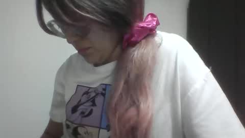 Snapshot of emiliahoney chatting on February 5, 2026, 4:33 pm emiliahoney online show from February 5, 2026, 4:33 pm