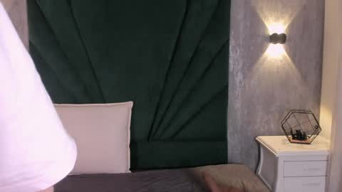 Snapshot of emiliclarke_ chatting on March 27, 2026, 11:43 am Emilie online show from March 27, 2026, 11:43 am