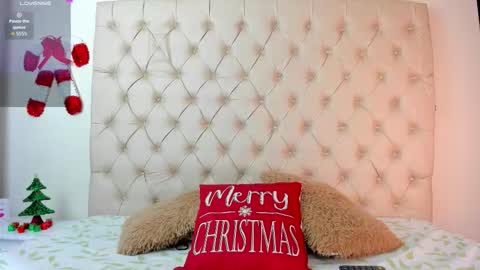 emilieandblake online show from November 22, 2025, 11:42 am