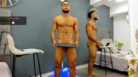 Snapshot of emilio_brandon chatting on December 21, 2025, 1:18 pm Emilio online show from December 21, 2025, 1:18 pm