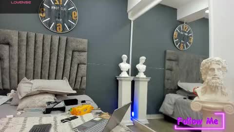 Snapshot of emilio_brandon chatting on January 10, 2026, 11:34 am Emilio online show from January 10, 2026, 11:34 am