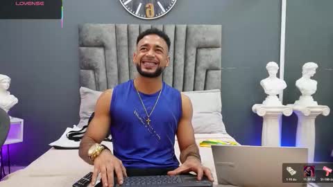 Snapshot of emilio_brandon chatting on February 15, 2026, 11:30 am Emilio online show from February 15, 2026, 11:30 am