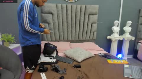 Snapshot of emilio_brandon chatting on March 1, 2026, 11:45 am Emilio online show from March 1, 2026, 11:45 am