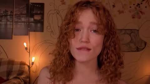 Emi  online show from September 21, 2025, 1:24 pm