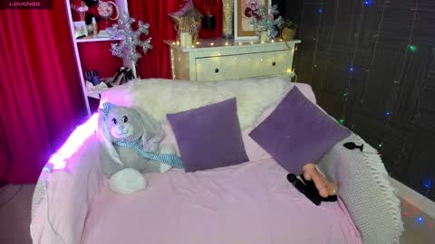 Emiliya online show from December 7, 2024, 4:42 am