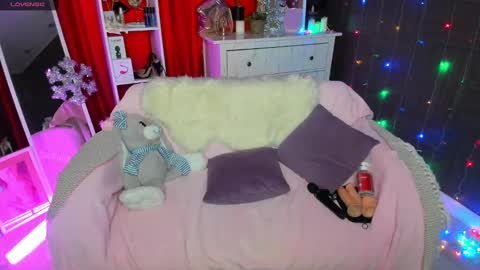 Emiliya online show from January 8, 2025, 7:03 am