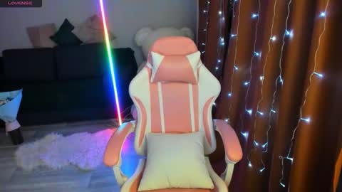 Emiliya online show from January 16, 2026, 2:04 am