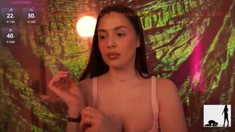 Snapshot of emiliyaroude chatting on December 17, 2025, 12:33 pm Emiliya online show from December 17, 2025, 12:33 pm