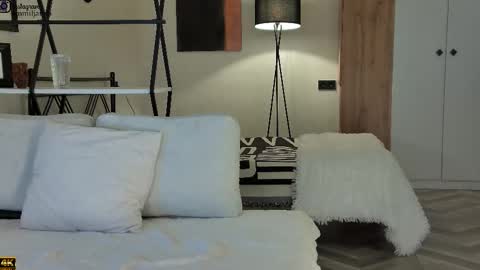 Emiljanna online show from October 30, 2025, 2:46 am