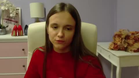 Emilly online show from December 7, 2024, 11:40 am