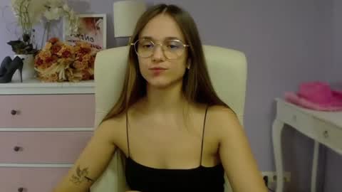 Emilly online show from February 17, 2025, 10:51 am