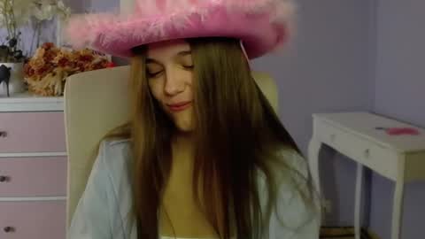 Emilly online show from March 1, 2025, 7:41 am