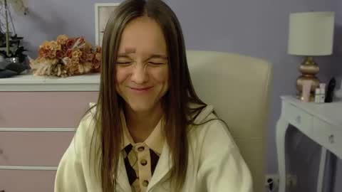 Emilly online show from September 30, 2025, 6:51 am