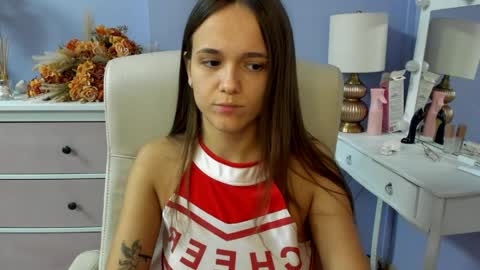 Emilly online show from April 3, 2026, 6:33 am