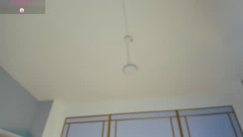 Snapshot of emilly_mell chatting on November 7, 2025, 11:32 am emilly_mell online show from November 7, 2025, 11:32 am