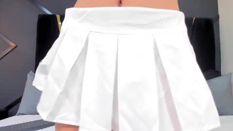 EMILLY online show from September 25, 2025, 2:48 am