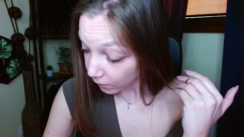 Emilly online show from March 25, 2026, 6:41 am