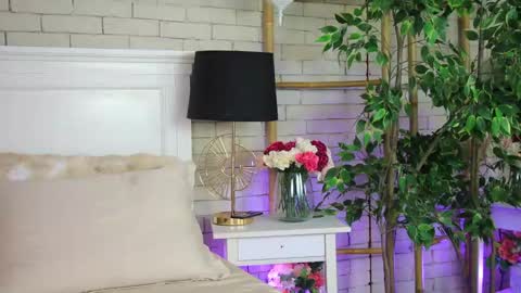 Snapshot of emillybronte chatting on May 1, 2026, 7:18 pm EMMA online show from May 1, 2026, 7:18 pm