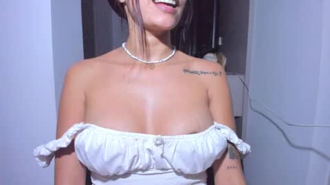 emilly online show from May 14, 2026, 1:34 am