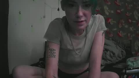 Snapshot of emily0903 chatting on November 30, 2025, 1:42 am Emily Love online show from November 30, 2025, 1:42 am