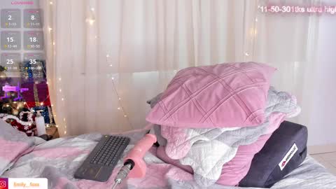 Snapshot of emily___fox chatting on December 2, 2024, 5:59 pm Emily online show from December 2, 2024, 5:59 pm