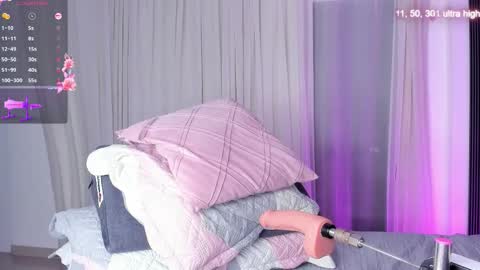 Snapshot of emily___fox chatting on November 13, 2025, 12:04 pm Emily online show from November 13, 2025, 12:04 pm