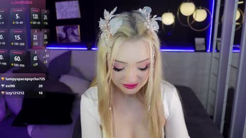 Snapshot of emily_air chatting on December 21, 2024, 4:57 pm Emily online show from December 21, 2024, 4:57 pm