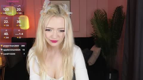 Snapshot of emily_air chatting on December 25, 2024, 4:43 pm Emily online show from December 25, 2024, 4:43 pm