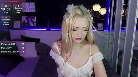 Snapshot of emily_air chatting on January 31, 2025, 3:09 am Emily online show from January 31, 2025, 3:09 am