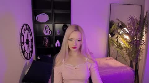 Snapshot of emily_air chatting on September 26, 2025, 8:24 pm Emily online show from September 26, 2025, 8:24 pm