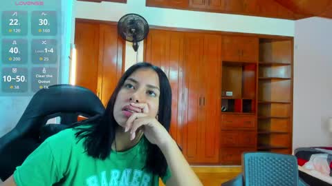 Emily and Soffy online show from May 13, 2026, 12:02 pm