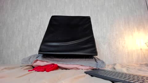 Snapshot of emily_ariaszc chatting on January 14, 2025, 11:27 pm Emily online show from January 14, 2025, 11:27 pm